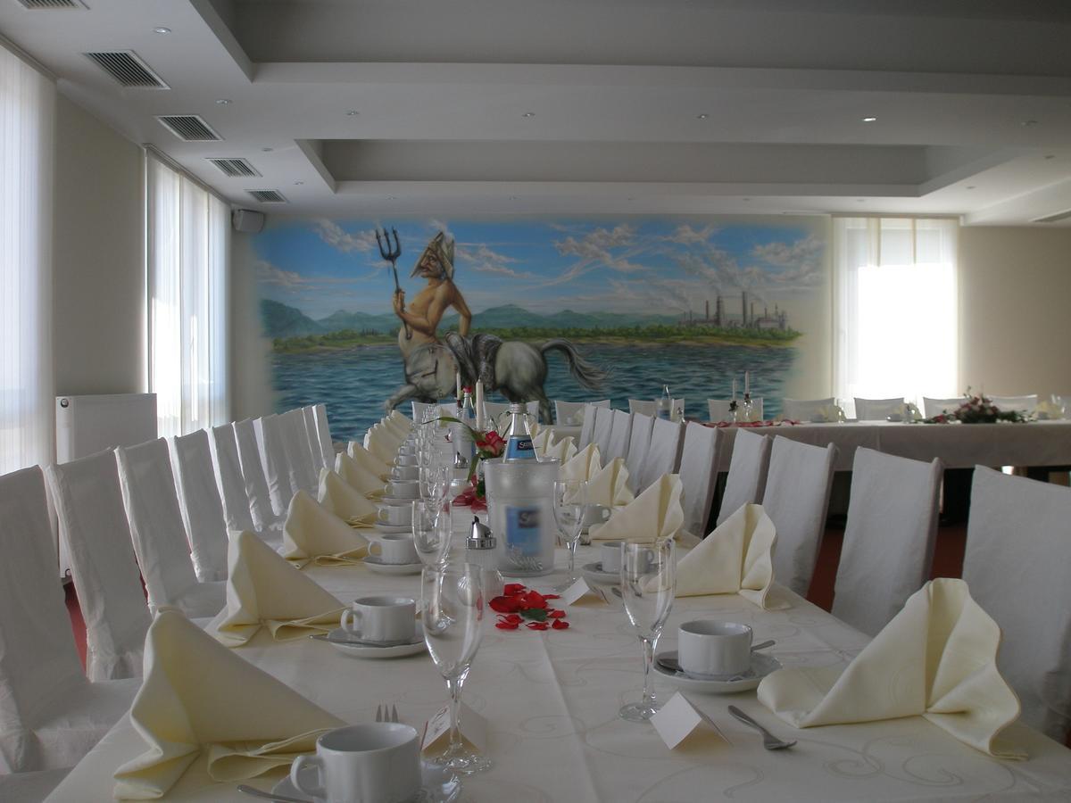 Hotel Restaurant Vater Rhein 뵈르트 암 라인 외부 사진