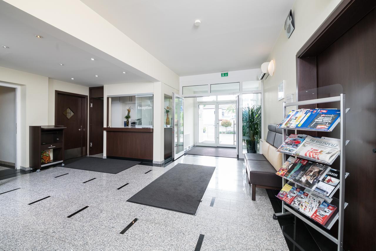Hotel Restaurant Vater Rhein 뵈르트 암 라인 외부 사진