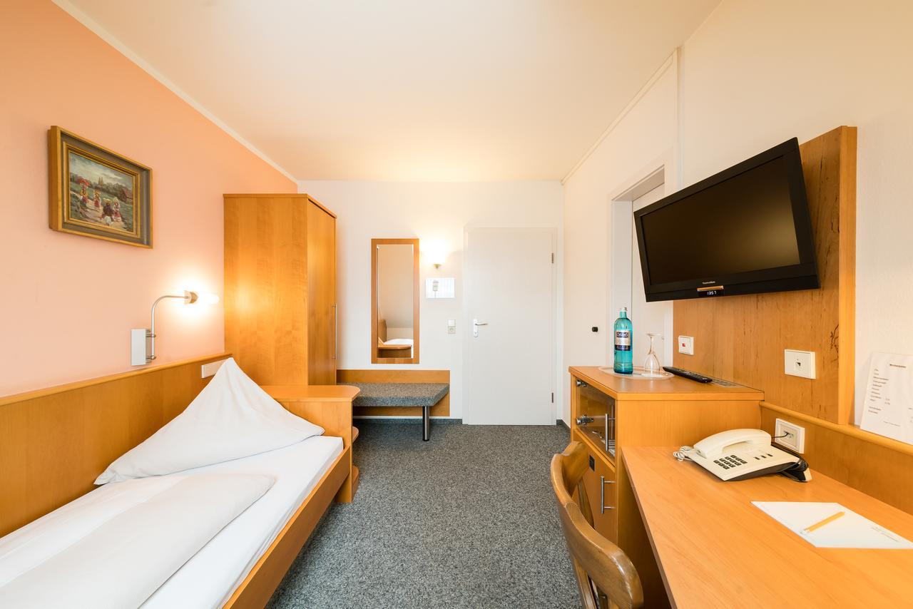 Hotel Restaurant Vater Rhein 뵈르트 암 라인 외부 사진